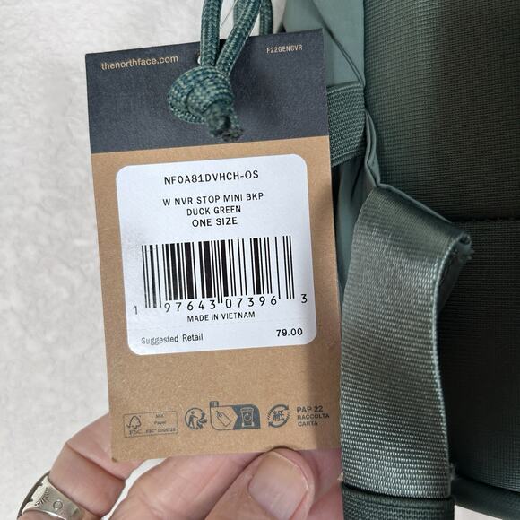 The North Face Women’s Never Stop Daypack in Duck Green OS - Picture 4 of 9